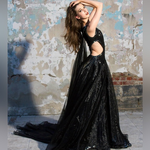 Cutout  gown  black  and sequin  maleficent dress - Picture 6 of 8